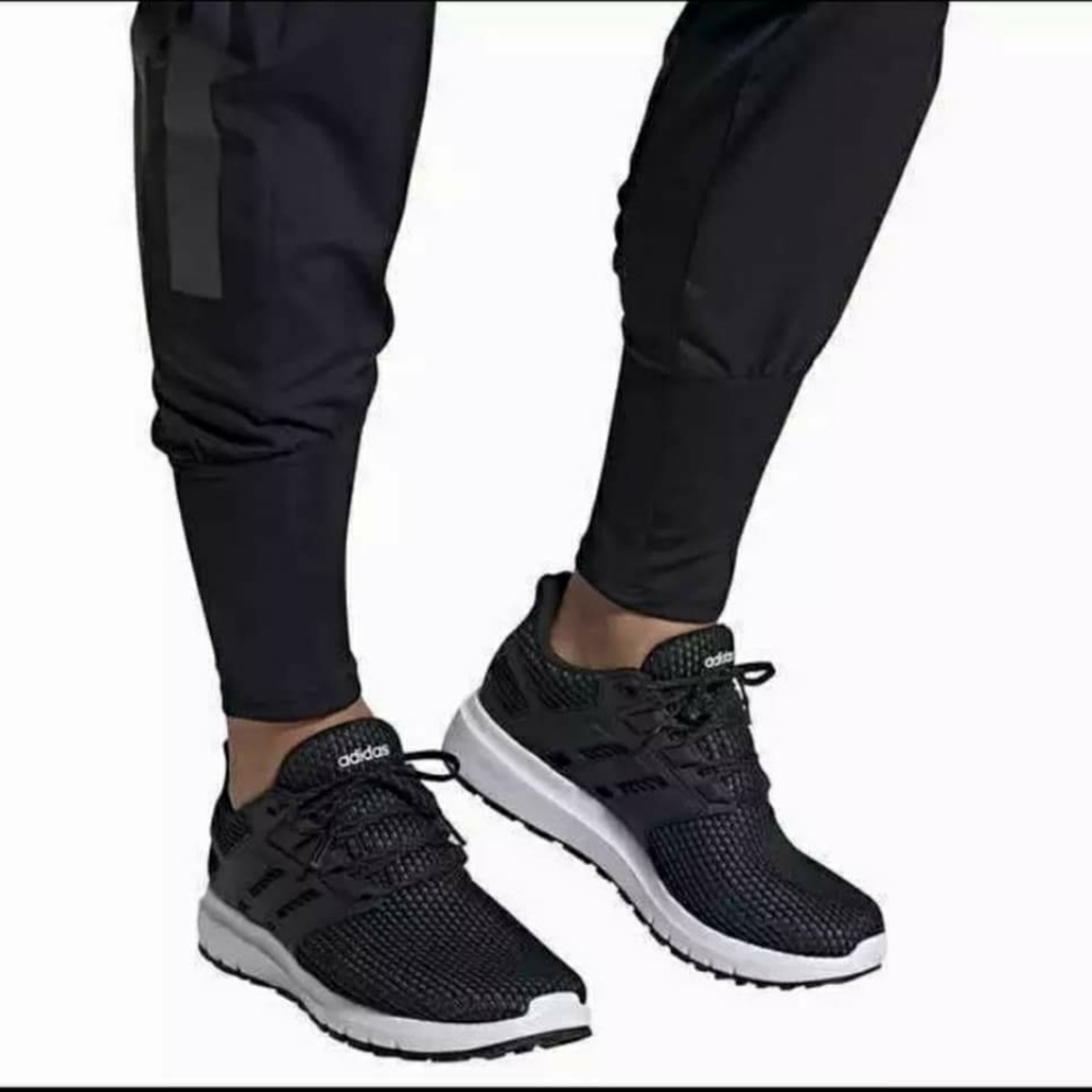 Adidas Men's tennis shoes